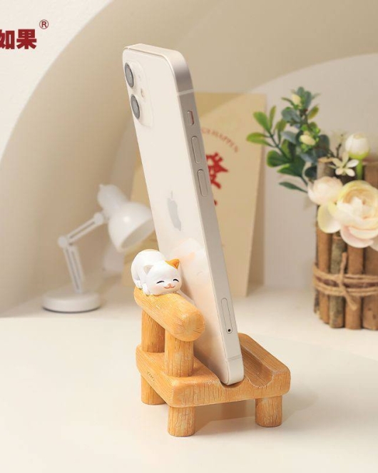 Phone Stand သစ်သားရုပ် Cat